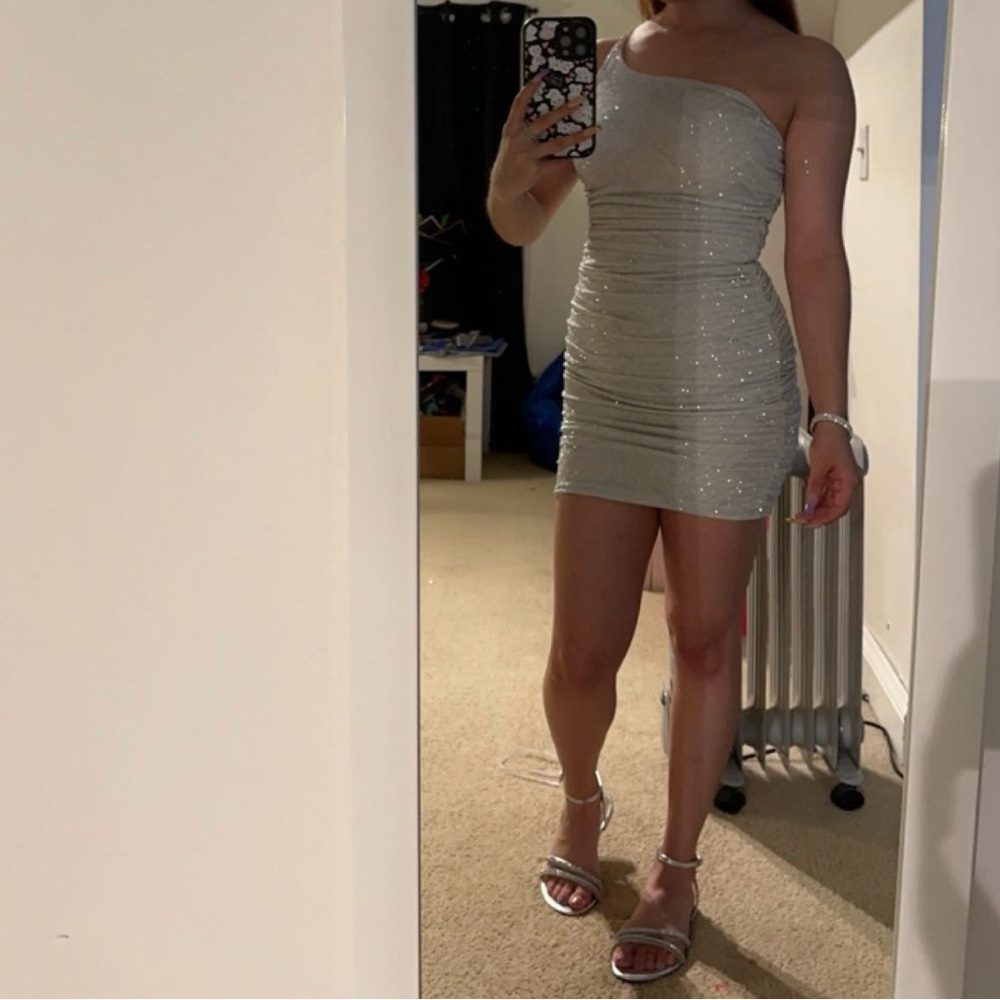 Windsor One-Shoulder Glittering Silver Dress